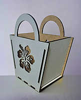 Декоративная оригинальная маленькая корзинка-кашпо с окошком в виде сумочки голубого цвета
