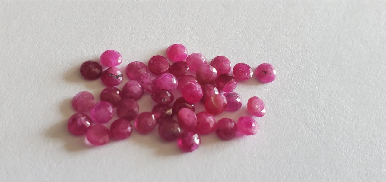 4.59 кт. Природний рожевий рубін коло 2.9-3 мм 39 шт., фото 1