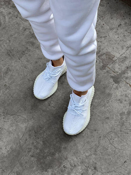 Кросівки Adidas Yeezy Boost 350 v2 White / Адідас Ізі Буст 350 В2 Білі: продаж, ціна у Луганській області. Кросівки та кеди від Кросівки Adidas Yeezy Boost 350 v2 White / Адідас Ізі Буст 350 В2 Білі: продаж, ціна у Луганській області. Кросівки та кеди від