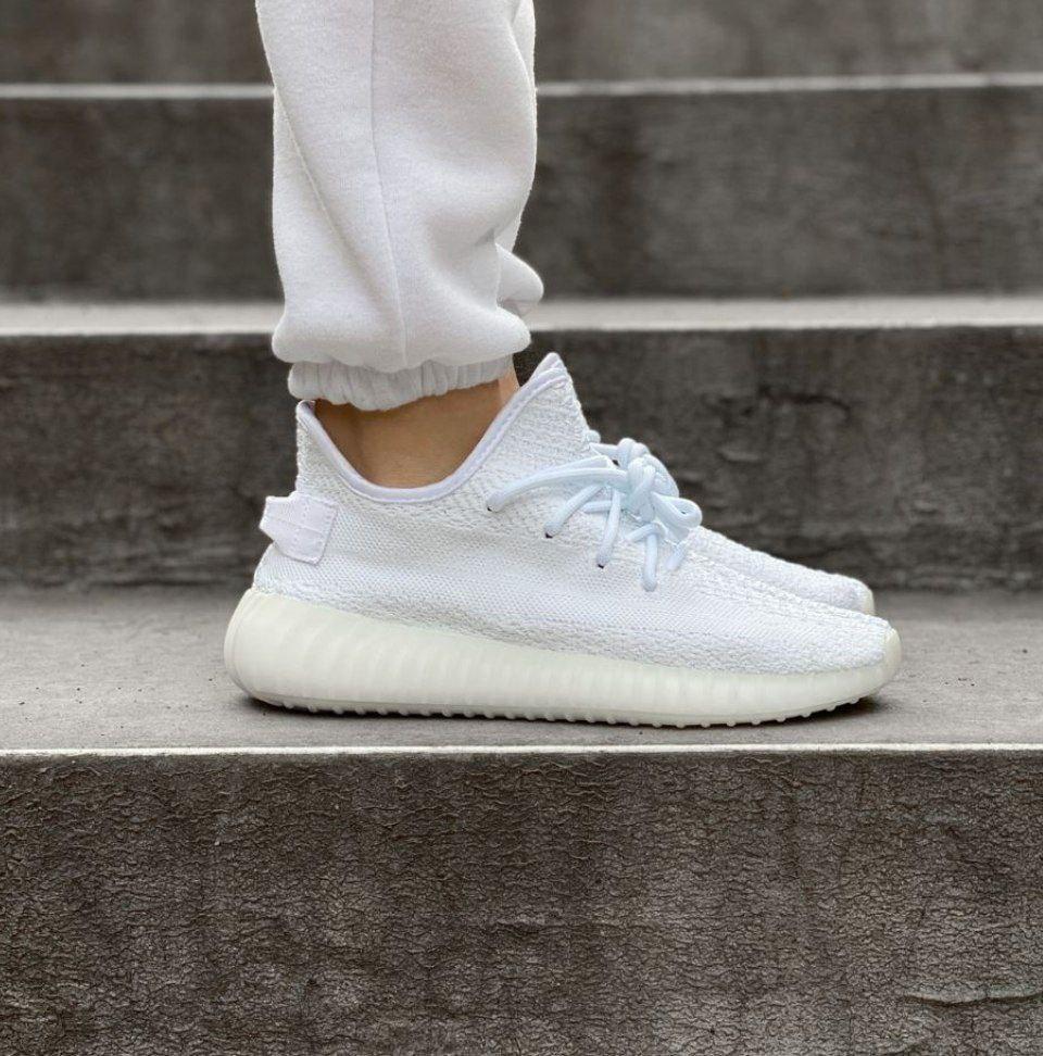 Кросівки Adidas Yeezy Boost 350 v2 White / Адідас Ізі Буст 350 В2 Білі