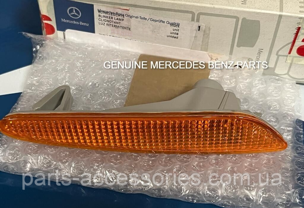 Mercedes E E-Class W211 2002-2006 Повторювач вказівник повороту поворотник правий в бампер Новий Оригинал, фото 1