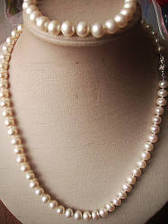 Браслет із натуральних білих перлів