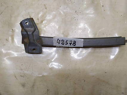 Напрямні двері передньої правої Mitsubishi Galant VIII 96-03 000048578