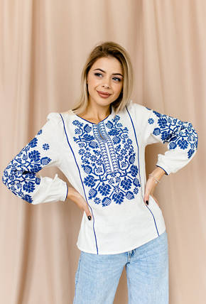 Блуза вишита жіноча білого кольору з орнаментом у синіх тонах етнічний стиль геометрична вишивка, фото 2