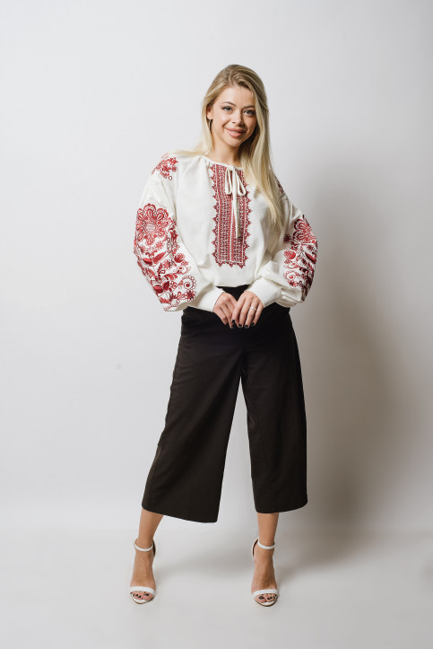 Жіноча блузка з вишивкою, Вишиванка з червоним орнаментом, Вишиванки сучасні