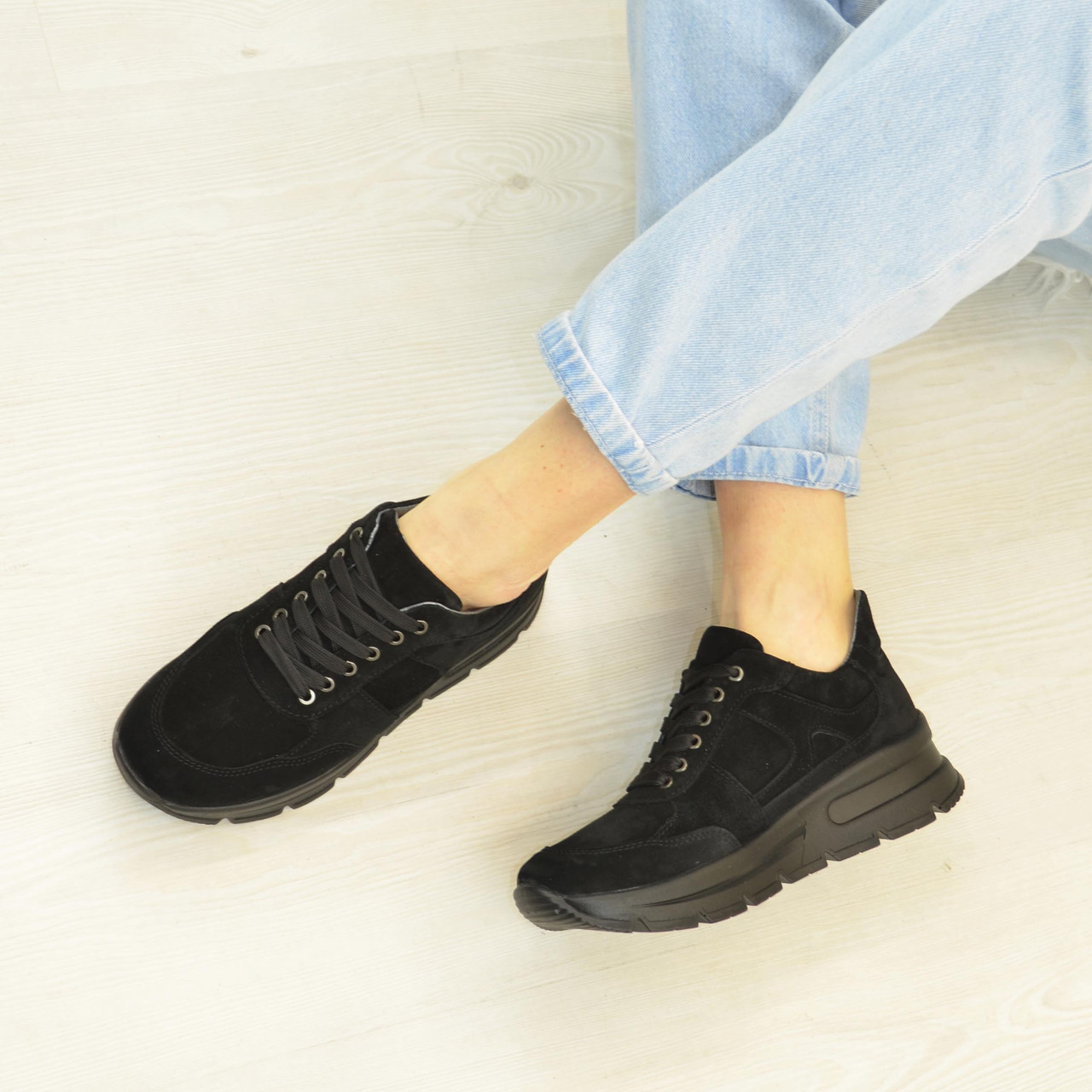 Кросівки замшеві на шнурівці. Колір чорний, фото 1