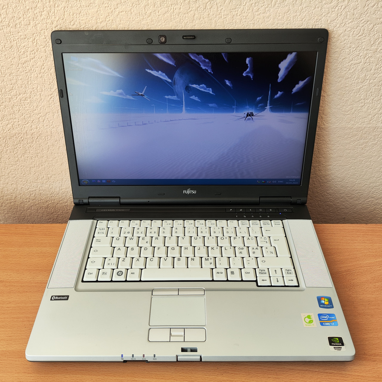 Ігровий ноутбук Fujitsu Celsius H710 15.6" FHD i7-2720QM 4ядра/8 GB DDR3/256 Gb SSD/nVIDIA Quadro 1000M 2 GB, фото 1