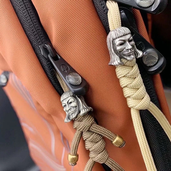 Бусина для темляка V у масці Гая Фокса