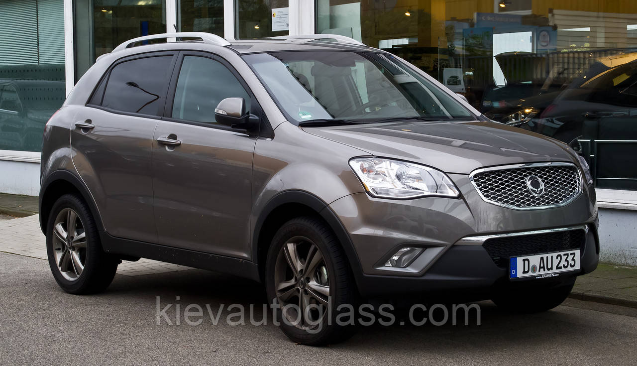 Лобове скло на SsangYong Korando з 2010 р. в.