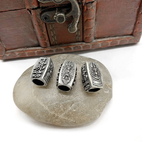 Бусина для темляка і для бороди з ієрогліфами, фото 1