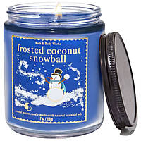 Свеча Bath & Body Works Frosted Coconut Snowball Scented Candle