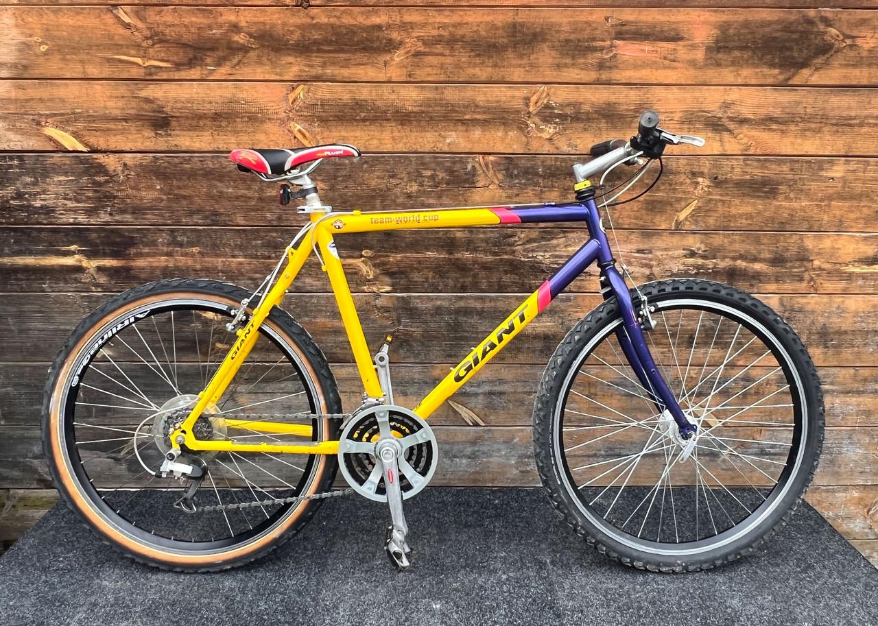 Велосипед гірський Giant, Shimano Alivio, 21 шв, 14 кг,  З Європи