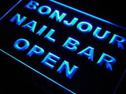 Виробництво і продаж стійок Nail Bar (експрес-манікюр)