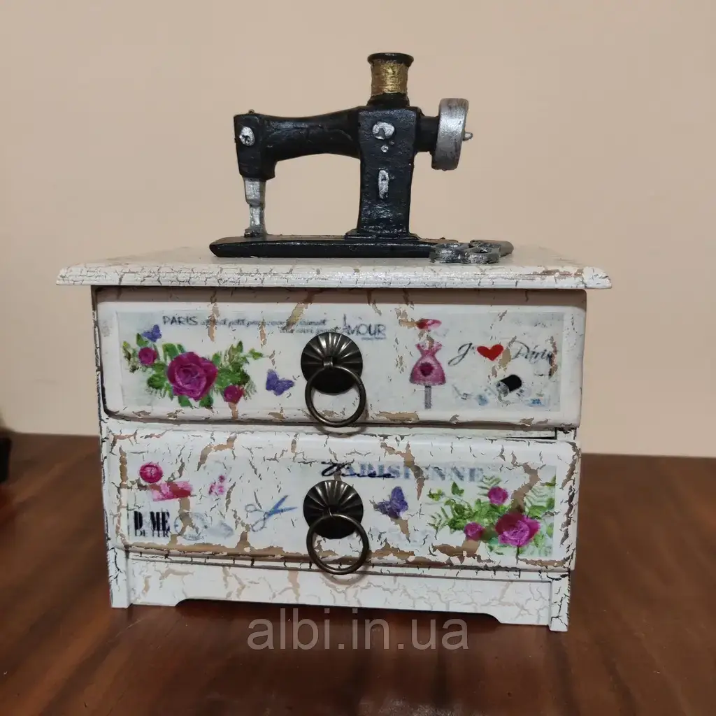 Шкатулка "швея" для хранения, шкатулка для украшений, сувенир,  подарок на день рождение, подарок на праздник