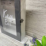 Ключниця key box дерев’яна настінна з дверцятами сіро-біла, фото 4