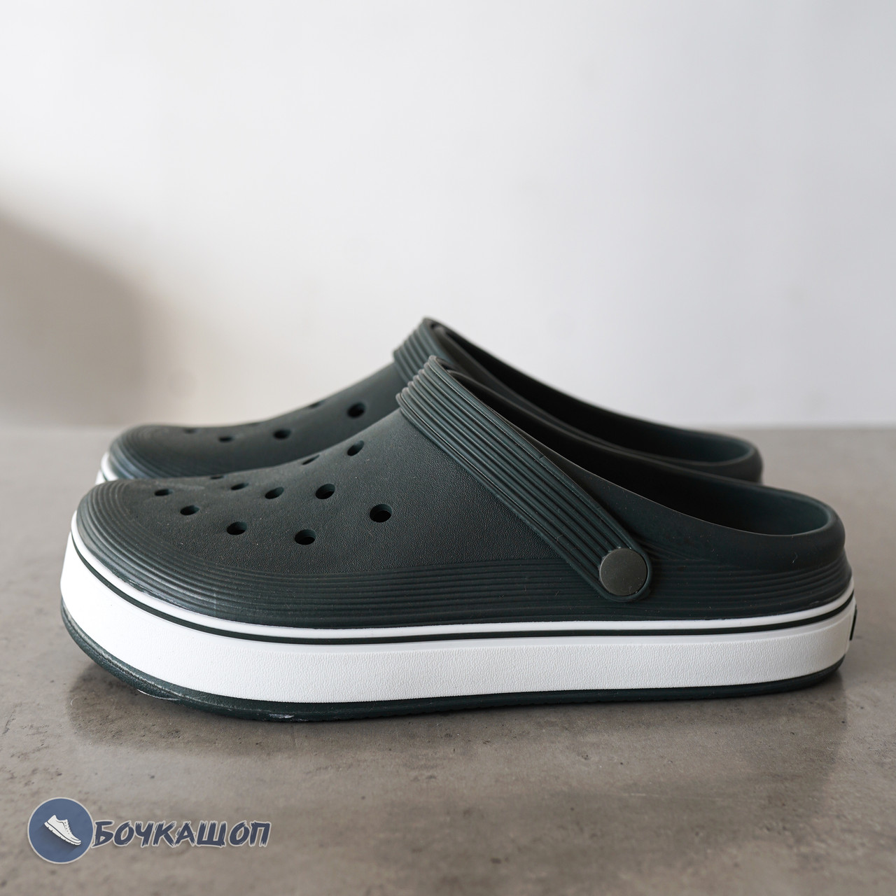 Чоловічі крокси кольору хакі