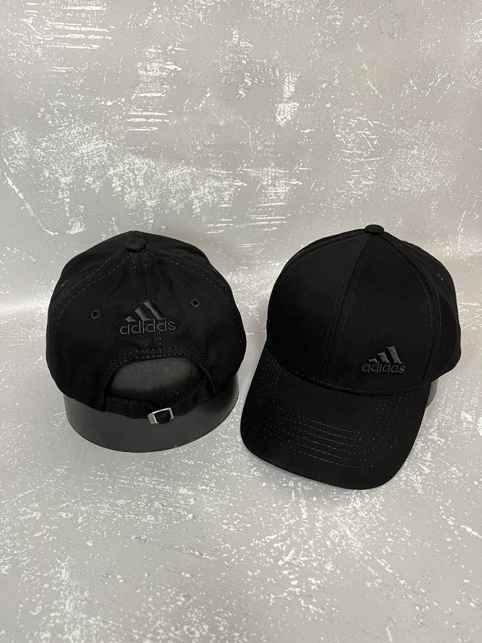 Чорна кепка з чорною вишивкою Adidas (адидас)