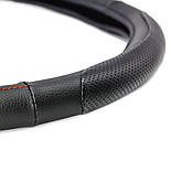 Чохол на кермо 50-52см XXXXL чорний з перфорацією та червоною ниткою Elegant Plus EL 105 479/1, фото 2