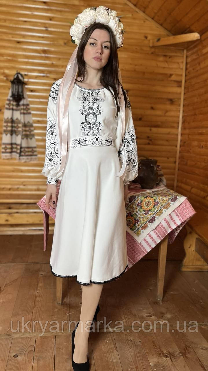 Вишита жіноча сукня "Марево" міді, фото 1