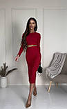 Стильний жіночий літній костюм топ зі спідницею олівець міді з розрізом в рубчик розмір червоний ошатний жіночий костюм, фото 9