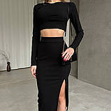 Стильний жіночий літній костюм топ зі спідницею олівець міді з розрізом в рубчик чорний ошатний жіночий костюм, фото 2