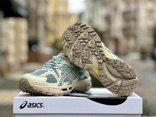 Кроссовки Asics
