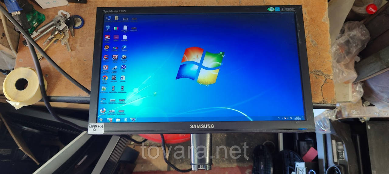 Широкоформатний РК-монітор 19 дюймів Samsung SyncMaster E1920 No 23170701