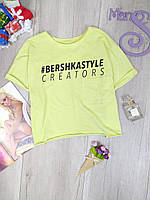 Женская футболка Bershka оверсайз салатового цвета с принтом и карманом Размер М (46)