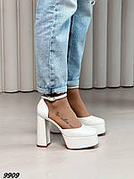 Туфли женские на каблуке Материал эко кожа Цвет белый Сверху на застежке Закрытая пятка