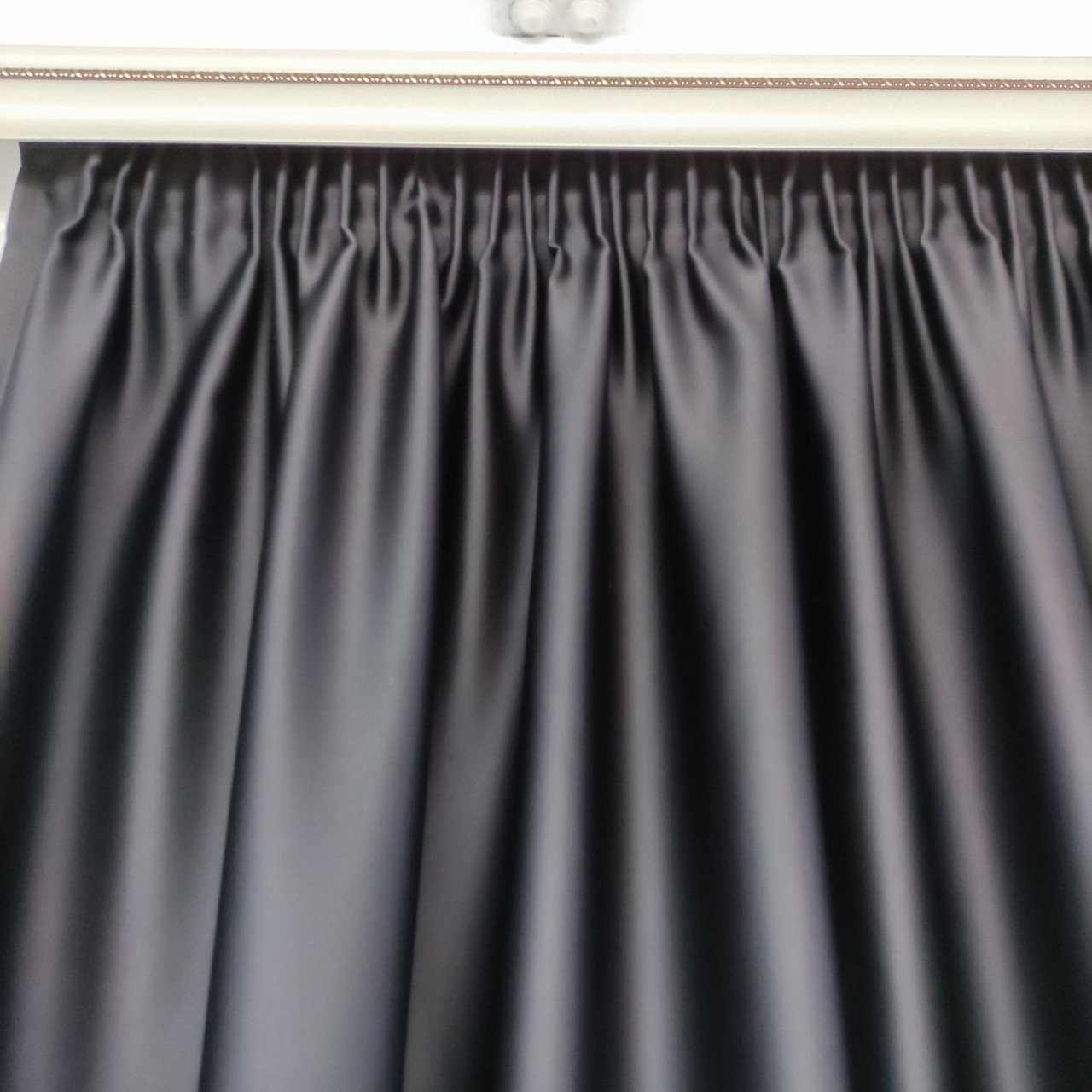 Готовий комплект атласних штор на тасьмі з підхватами Колір Чорний, фото 1