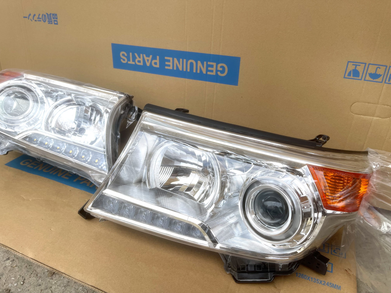 Фари Toyota Land Cruiser 200 2012-2015