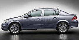 Молдинг скла Opel Astra H 2004-2013 СЕДАН