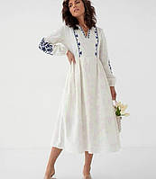 Женское платье-вышиванка в белом цвете с синей вышивкой, размер S,M,L