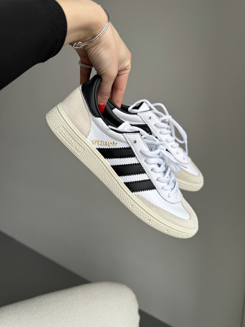 Кросівки чоловічі білі Adidas Spezial White Black (15829), фото 1