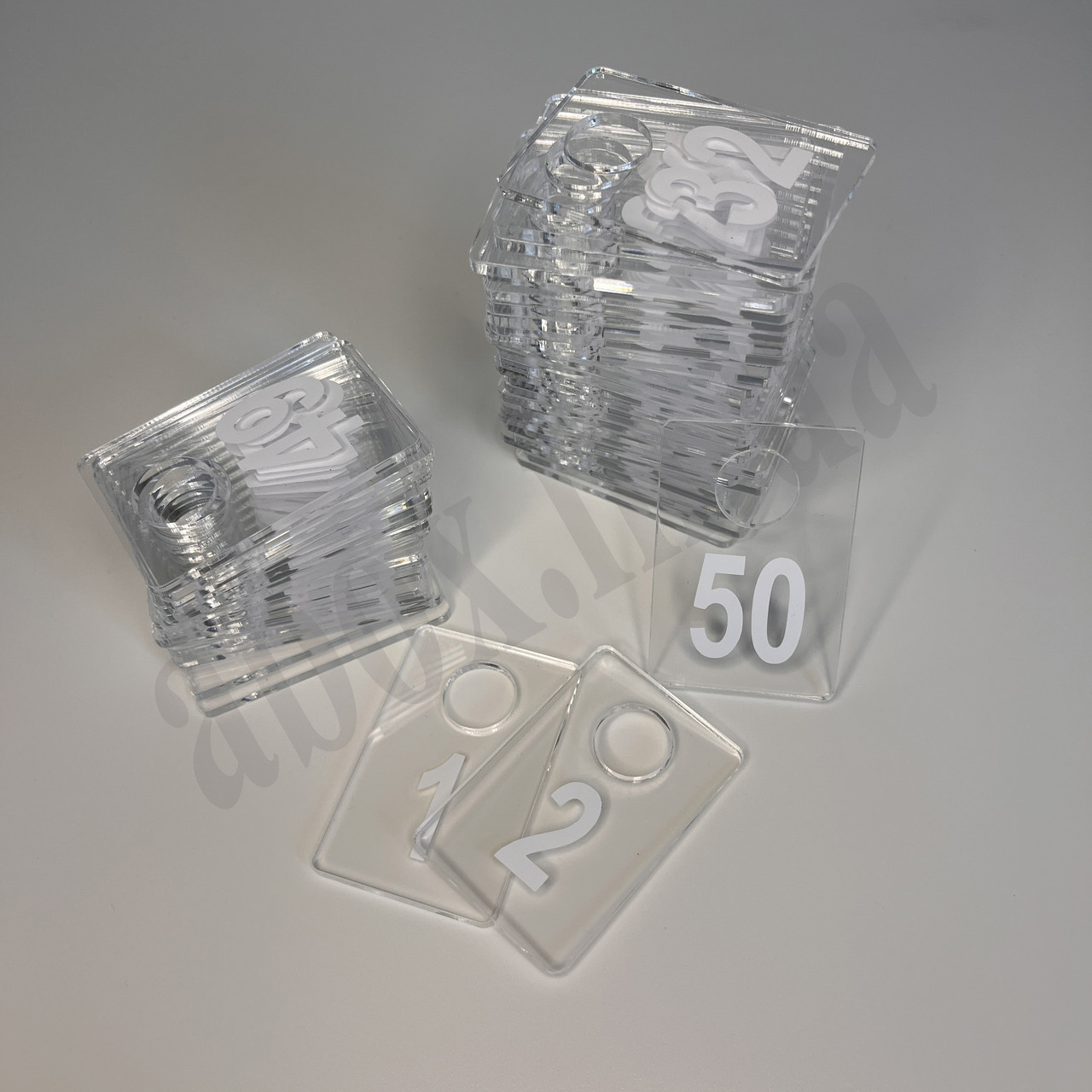 Набір гардеробних номерків 1 - 50 | Прозорі | Прямокутні | Біла цифра