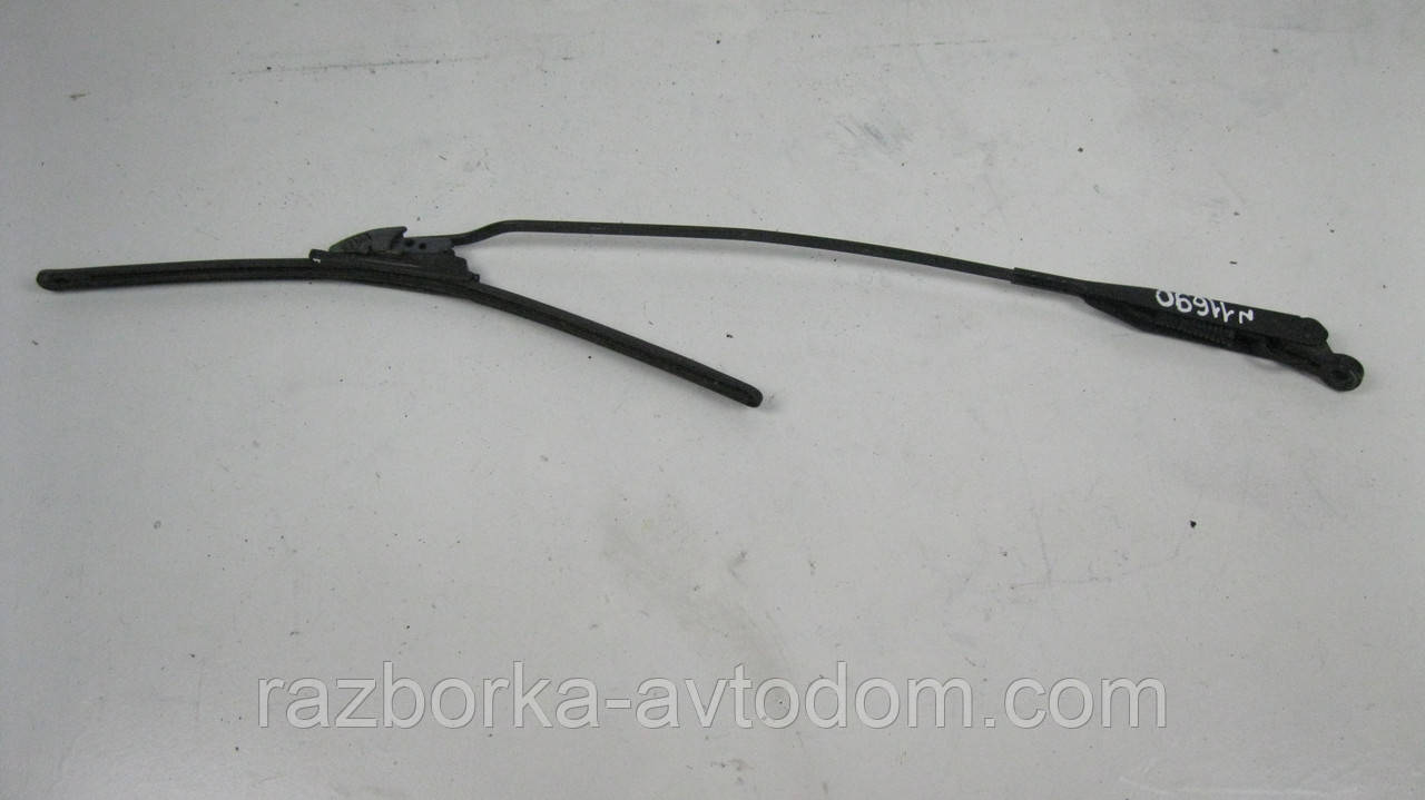 Важіль склоочисника передній правий (двірник) Opel Corsa C (2000-2012) OE:09114667