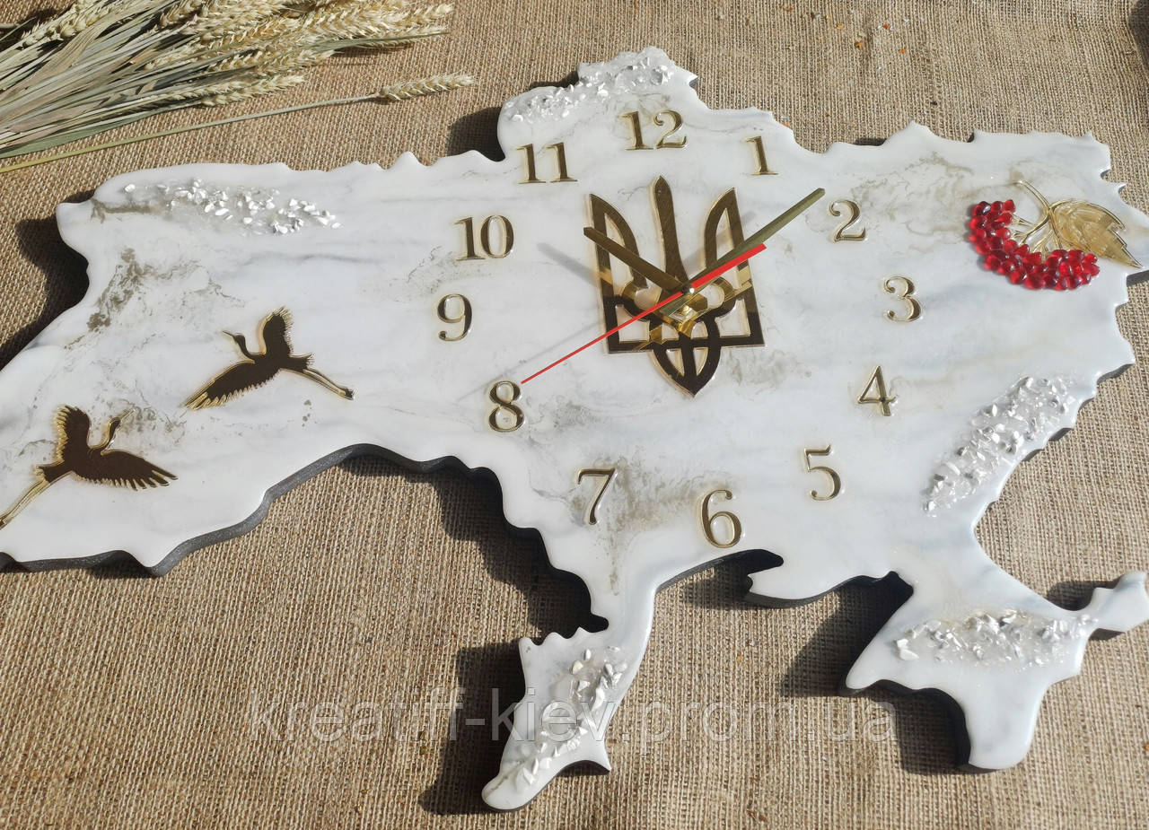 Годинник настінний 50 х 32 см з епоксидної смоли ручної роботи "Карта України" з кісточками та гербом