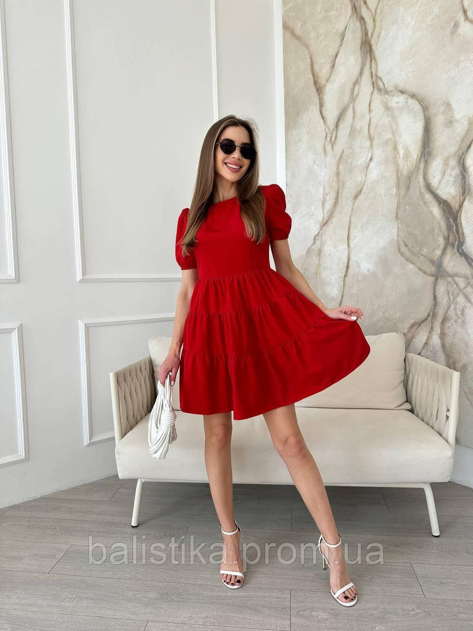 Жіноче гарне однотонне плаття червоного кольору, червоне літнє мініплаття софт, сарафан із воланами