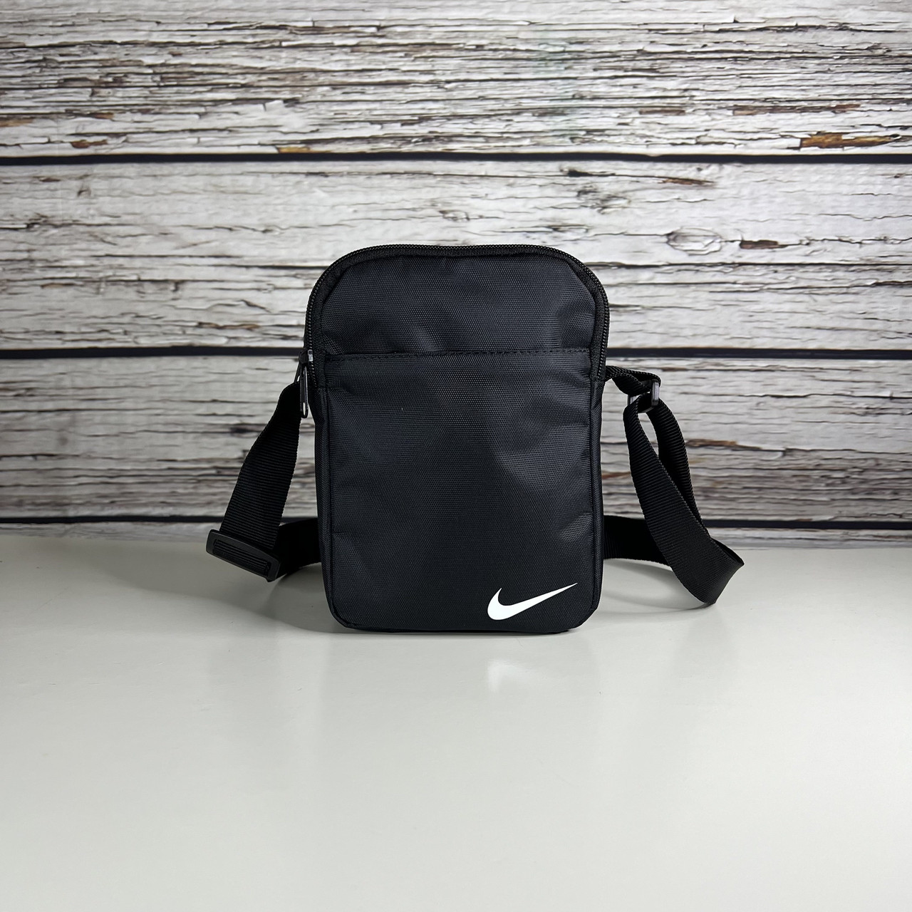 Маленька барсетка найк на плече, фото 1