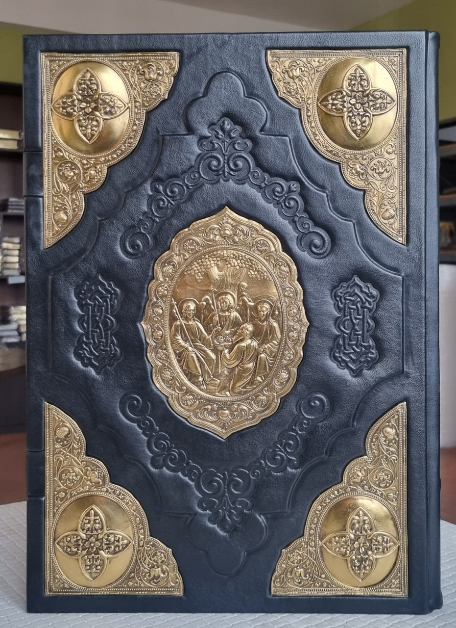 Книга Євангеліє (розмір 27×38) з авторським оформленням: основні характеристики