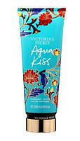 Парфюмированный увлажняющий лосьон для тела Aqua Kiss Flower Victoria s Secret