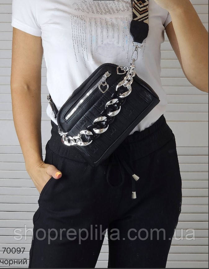 Маленька сумочка через плече міні крос-боді модна не дорого чорна 19см з широким ремінцем