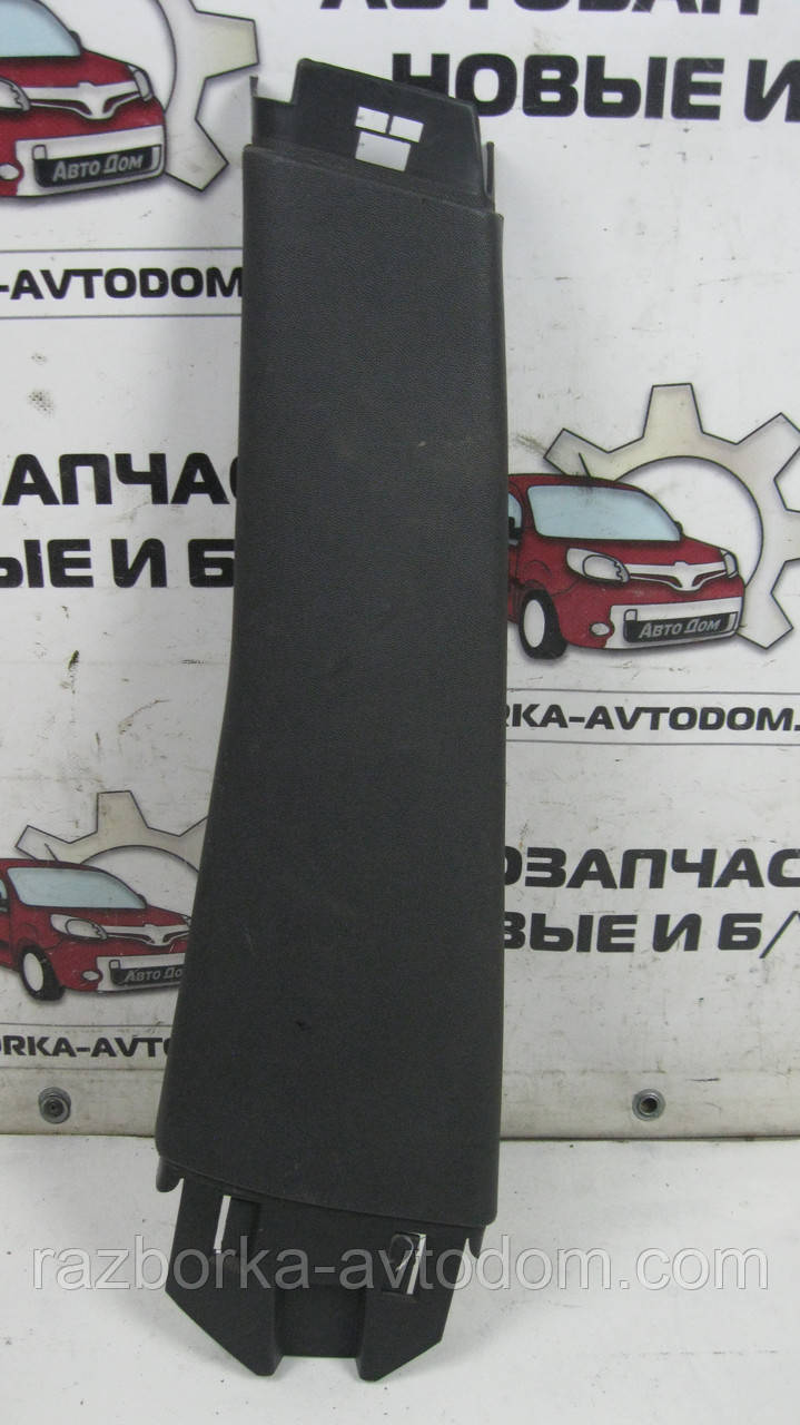 Обшивка центральної лівої стійки нижня Opel Corsa C (2000-2012) OE:13161072