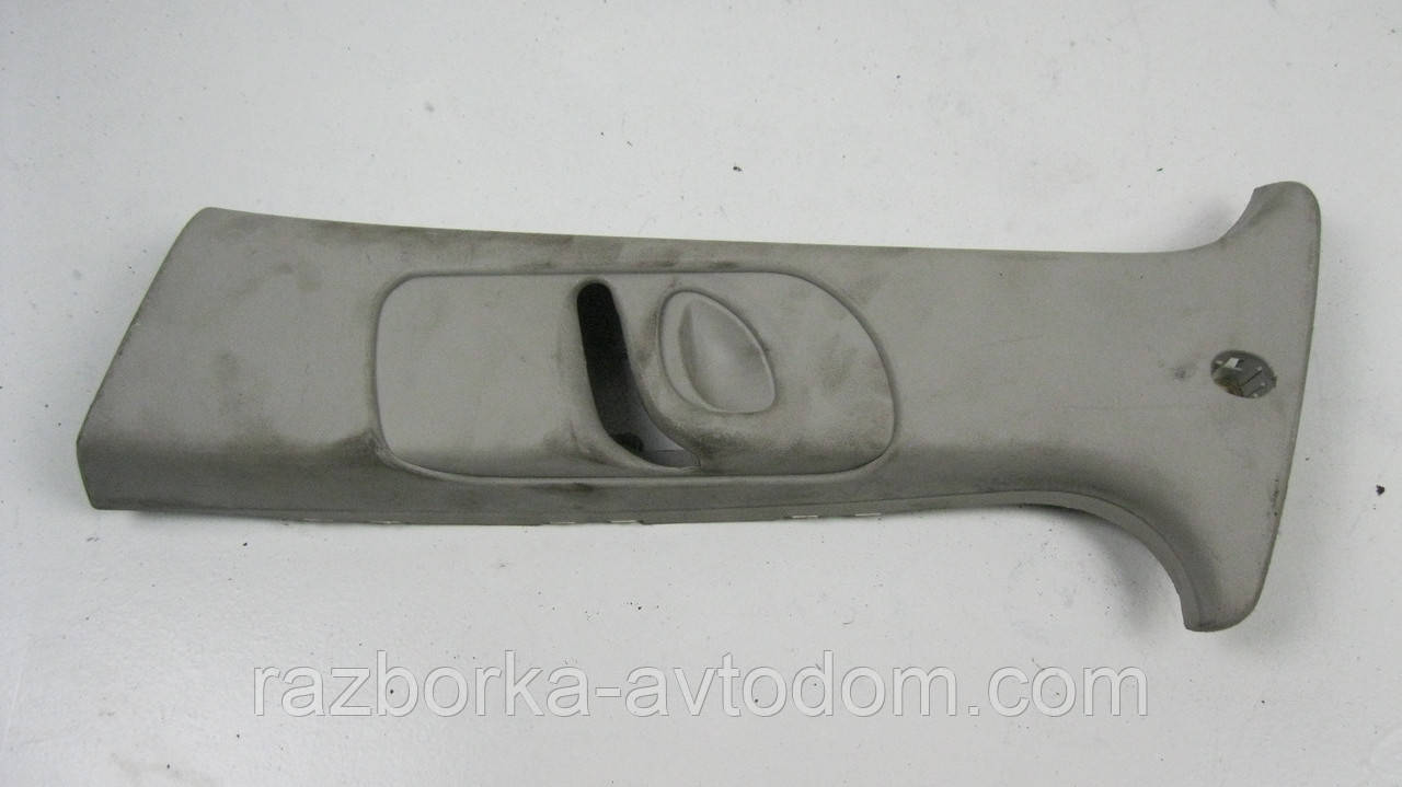 Обшивка центральної лівої стійки верхня Opel Corsa C (2000-2012) OE:09114803