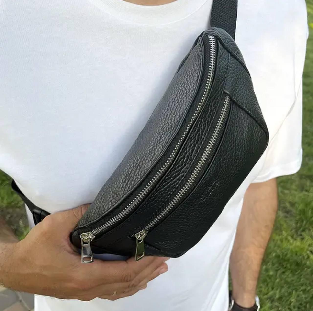 Сумка - бананка шкіряна на три відділення розмір 25*7 см чорна