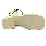 Жіночі шкіряні босоніжки бежевого кольору на підборах Diana 232/565 розмір 36, фото 9