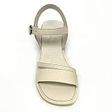 Жіночі шкіряні босоніжки бежевого кольору на підборах Diana 232/565 розмір 36, фото 3