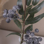 Штучна гілка з ягодами лохини та листками в напилені, фото 2