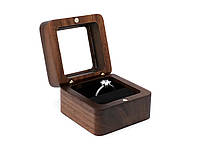 Коричневая деревяная коробочка шкатулка футляр для кольца