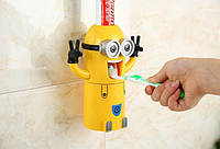 Держатель зубных щеток с дозатором зубной пасты детский Миньон UKC желтый! Полезный